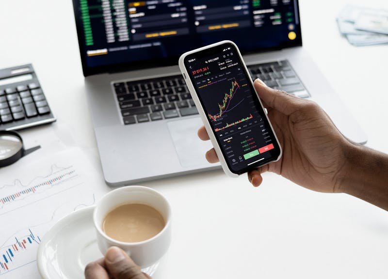 Análise de investimentos e mercado financeiro